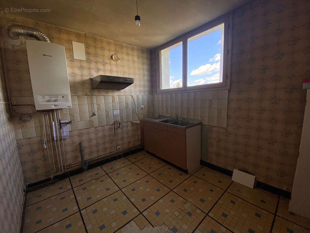 Appartement à SAINTE-GENEVIEVE-DES-BOIS