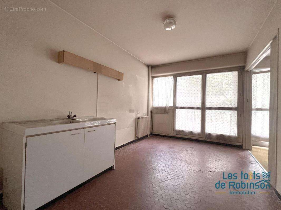 Appartement à LE PLESSIS-ROBINSON