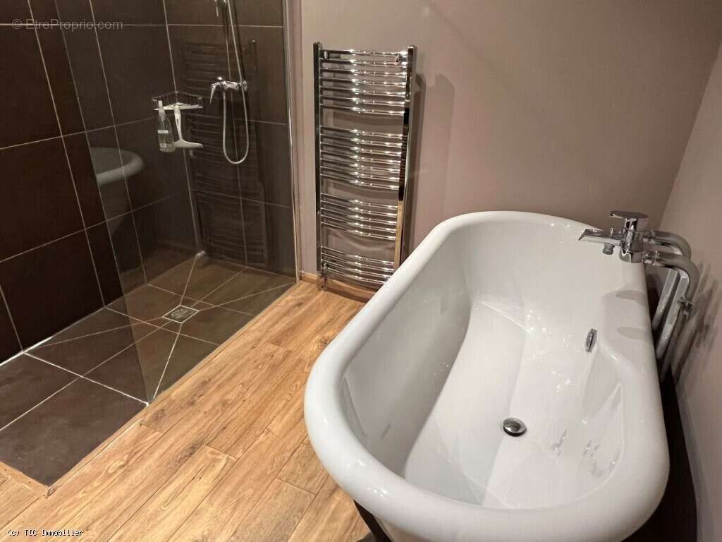 Maison à CHAMPAGNE-MOUTON