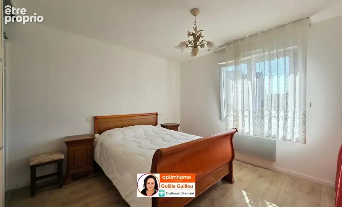 PLOUESCAT : Maison plain pied de 98m² - Plein centre - 2/3 chambres + Garage - Jardin - photo 12