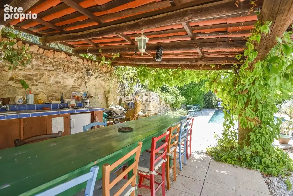 Maison 4 chambres au clame sur un beau terrain arboré - photo 8