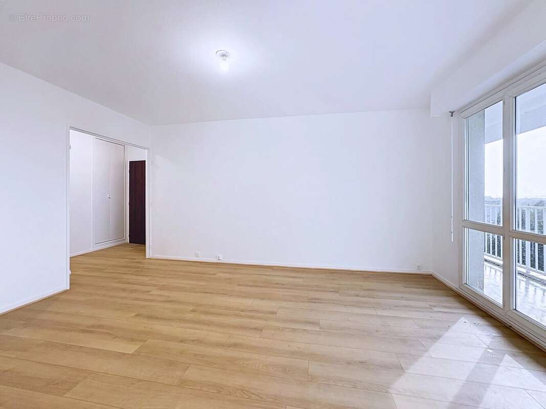 A saisir en vente FLASH ! F3 61 m² + cave + parking - RER A Bry sur Marne - photo 2