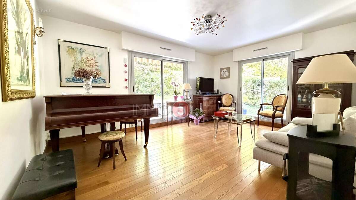 Appartement à LE RAINCY