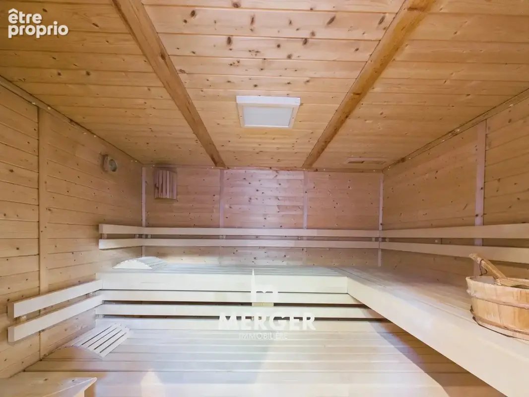 Maison  contemporaine avec piscine & sauna sur 10 ares - photo 17