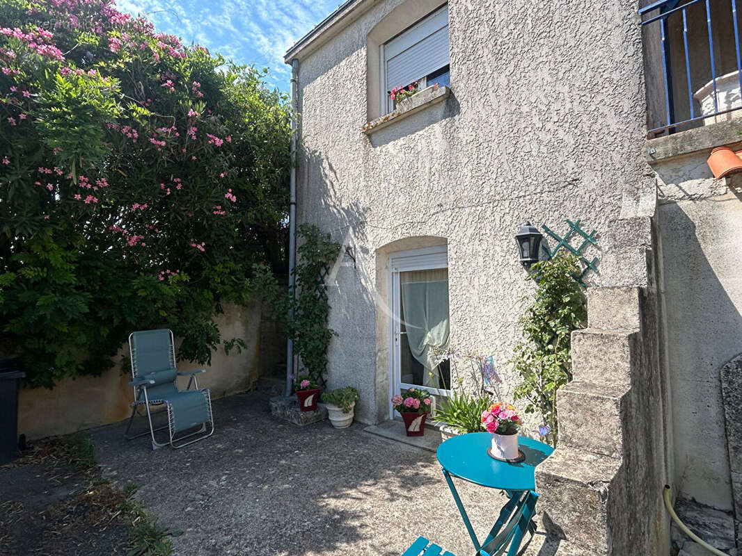 Maison à L'ILE-D'ELLE