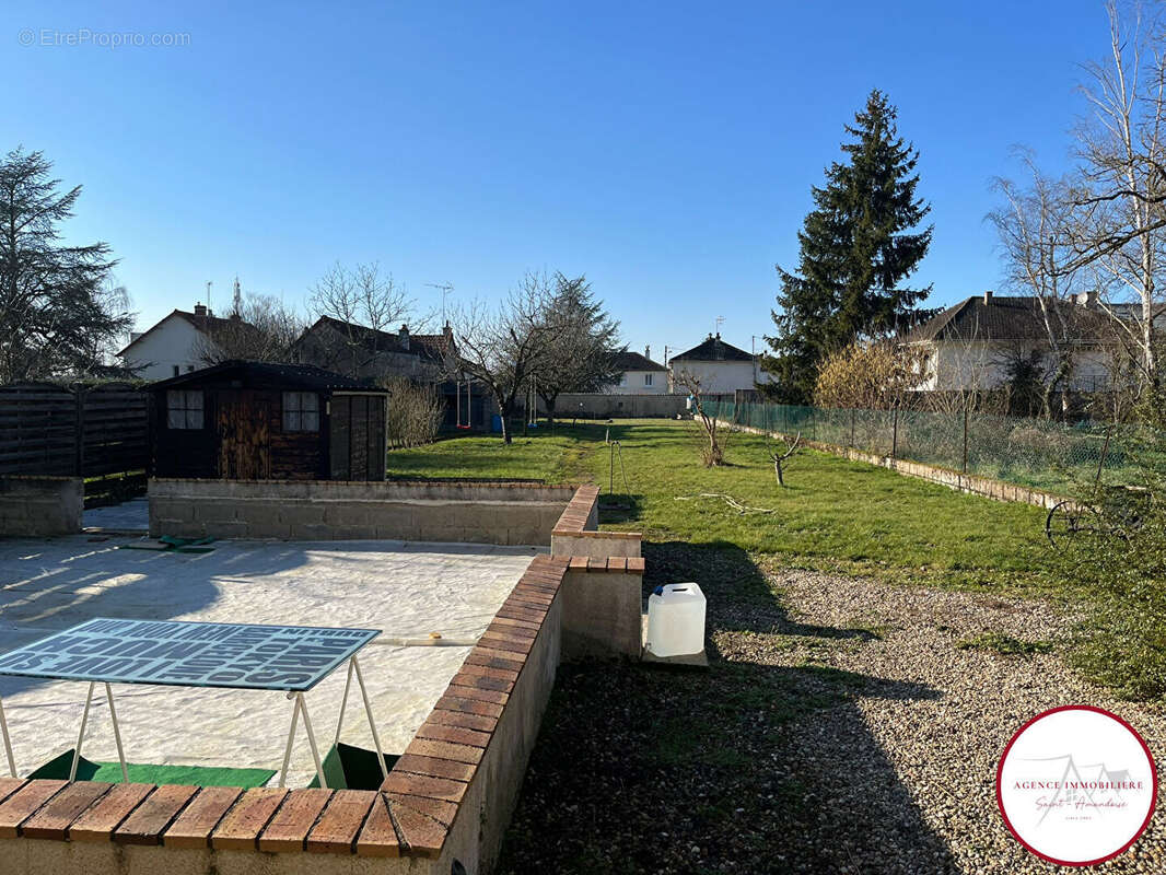 Maison à SAINT-AMAND-MONTROND