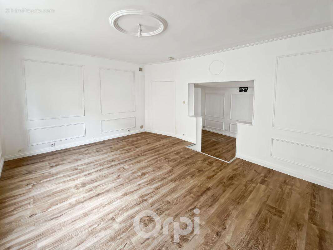 Appartement à AMBAZAC