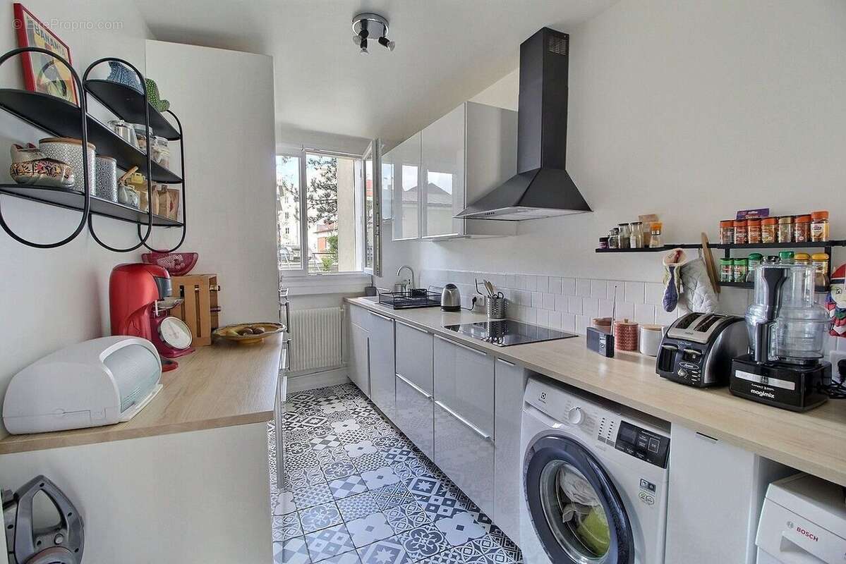 Appartement à SAINT-MAUR-DES-FOSSES