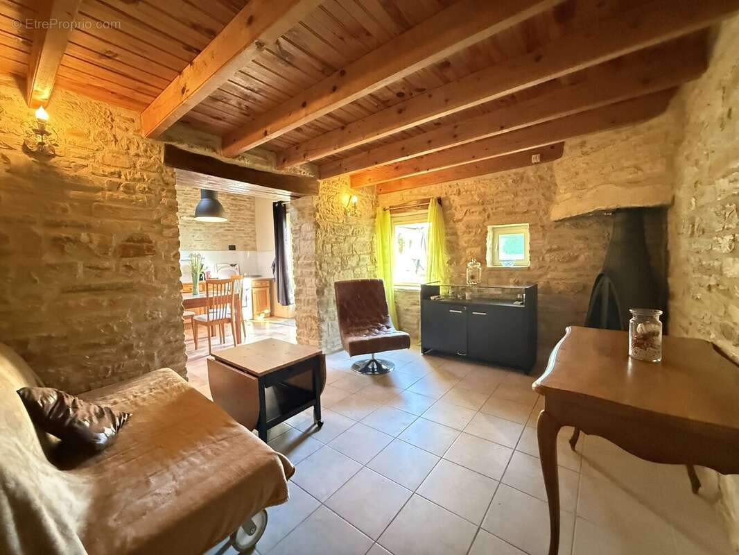 Maison à SAINT-FRAIGNE