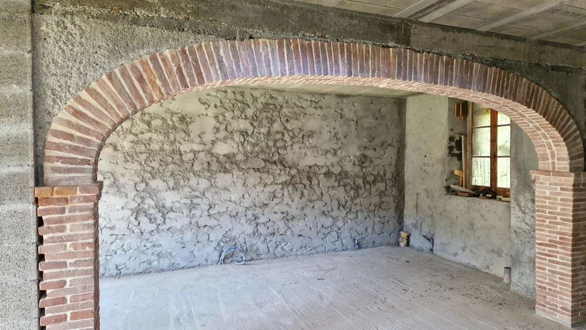 Maison à CHAPAREILLAN