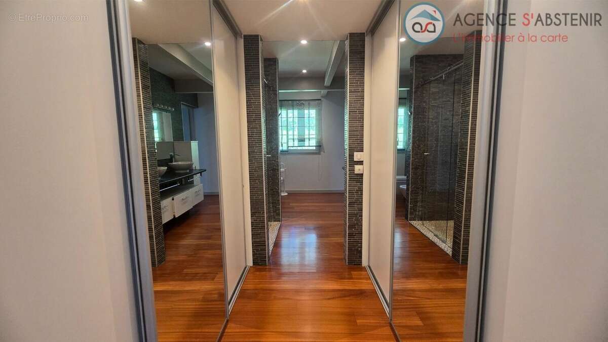 Maison à SAINT-JEAN-D'ILLAC