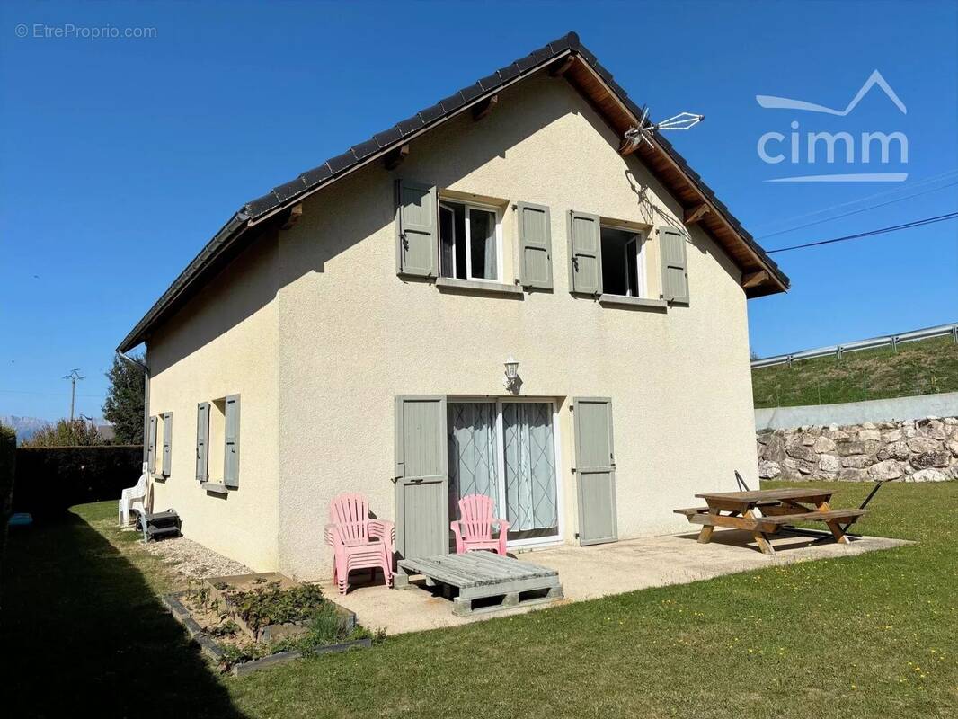 Maison à SAINT-HONORE