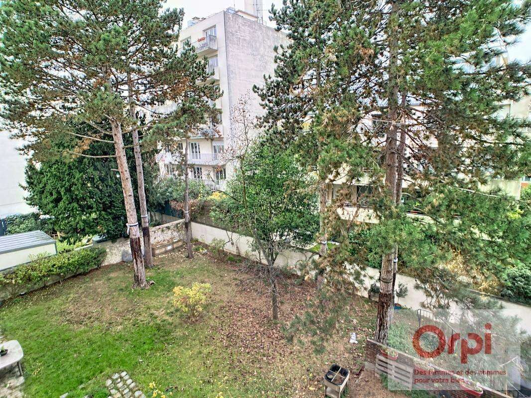 Appartement à ISSY-LES-MOULINEAUX