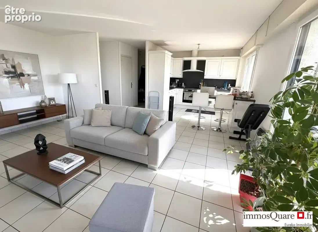 Appartement 3 pièces 71 m² à vendre à Gex (01170) - photo 2