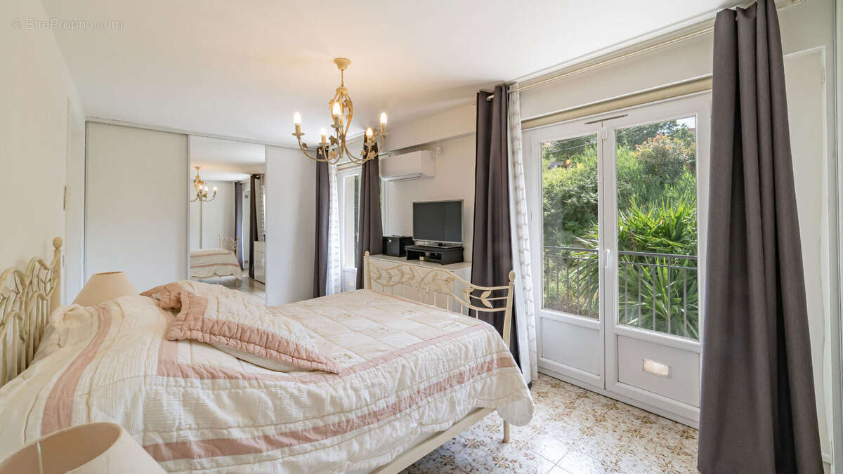 Maison à LA GAUDE