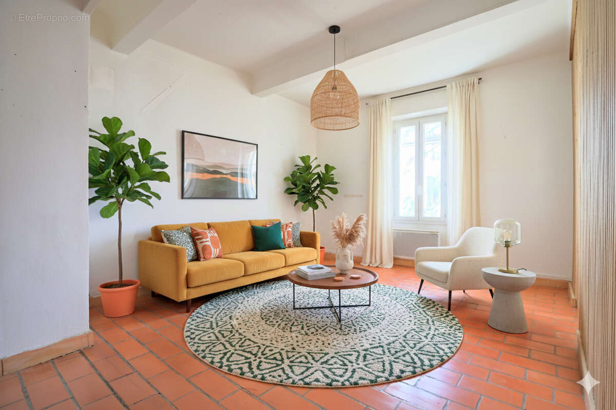 Maison à SOLLIES-TOUCAS