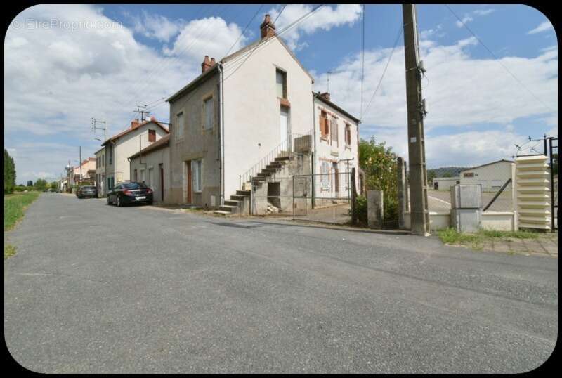 Maison à MONTLUCON