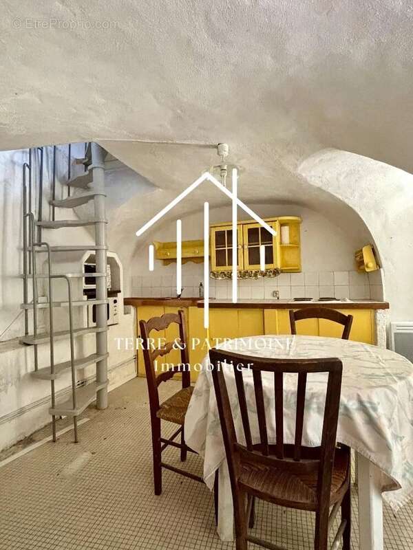 Maison à VALLON-PONT-D'ARC