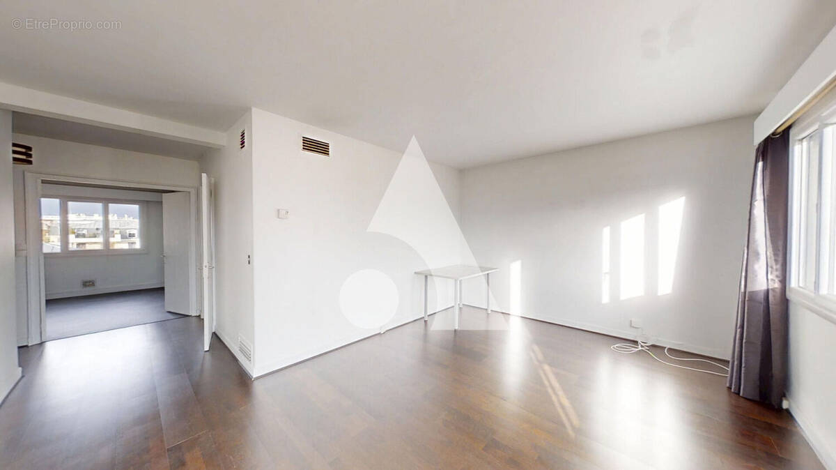 Appartement à LA GARENNE-COLOMBES