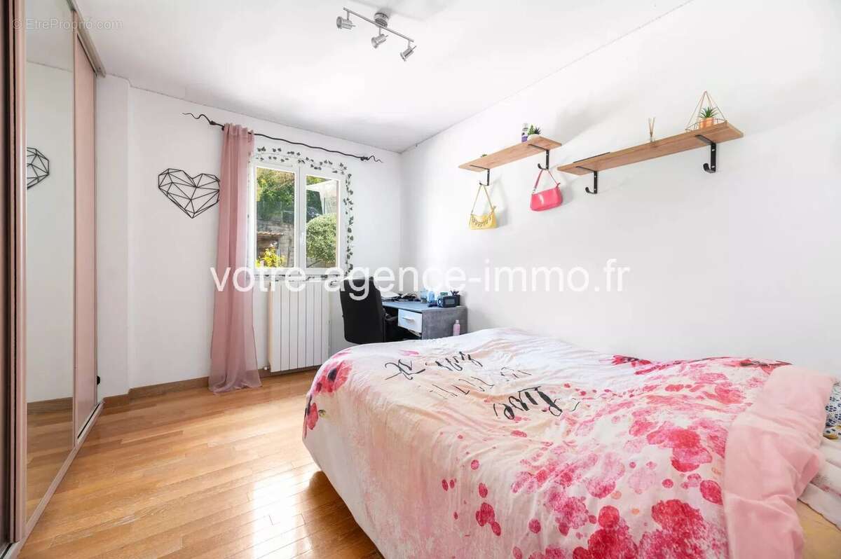 Peille, belle maison 105m² + garage 30m² Piscine + dépendance - photo 19