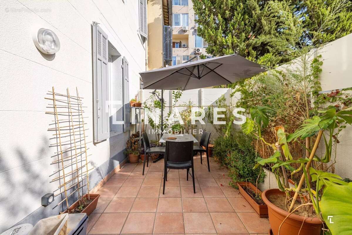 Appartement à MARSEILLE-4E