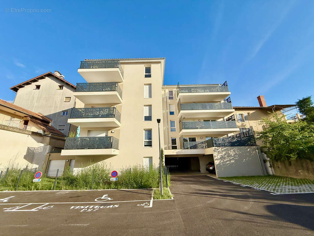 Appartement à LE PEAGE-DE-ROUSSILLON