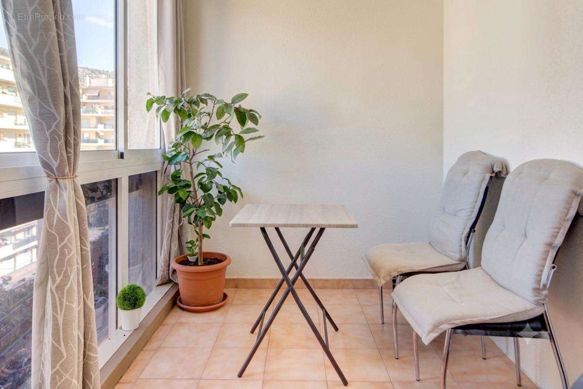 Appartement de 2 pièces avec parking quartier Pasteur - photo 2