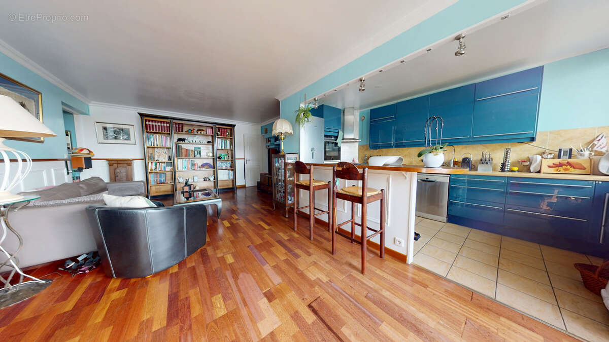 Appartement à HOUILLES