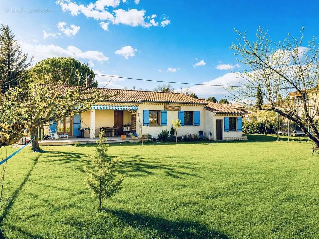 Maison à MIRABEL-AUX-BARONNIES