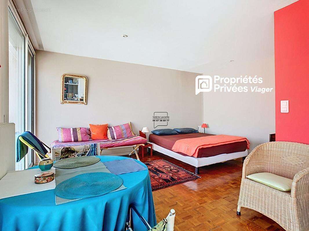 Appartement à MARSEILLE-1E