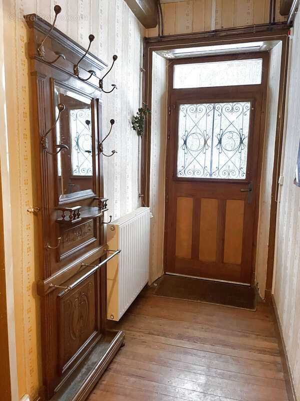 Maison à SAINTE-ANASTASIE