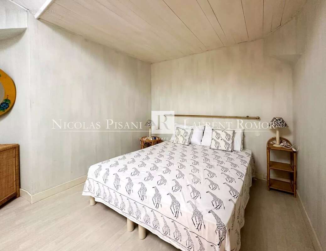 Appartement à ROQUEBRUNE-CAP-MARTIN