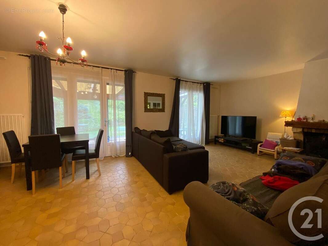 Maison à DAMMARTIN-EN-GOELE