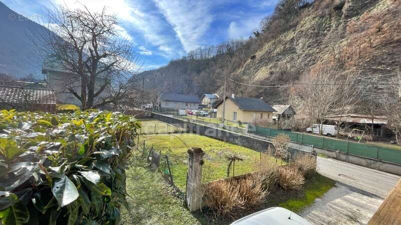 Maison à SAINT-ETIENNE-DE-CUINES