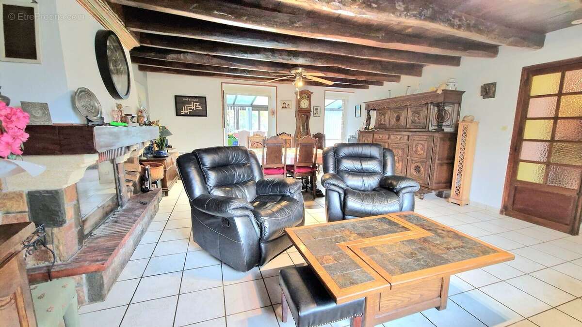 Maison à BAINS-SUR-OUST