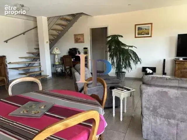 5 mn CHARLIEU maison avec vue et piscine - photo 10