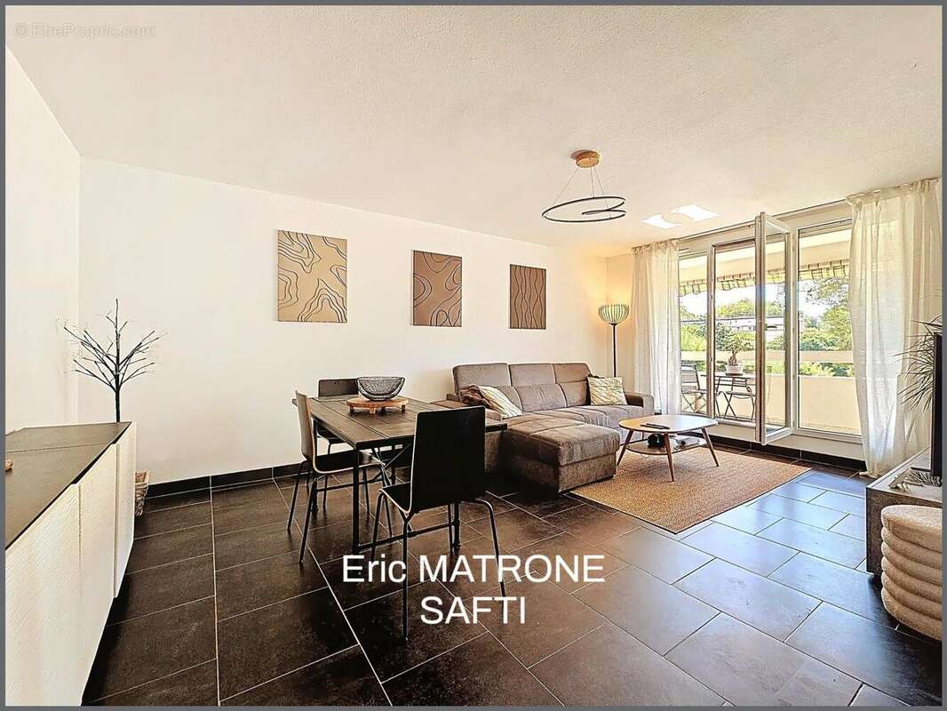 Photo 2 - Appartement à MARSEILLE-11E