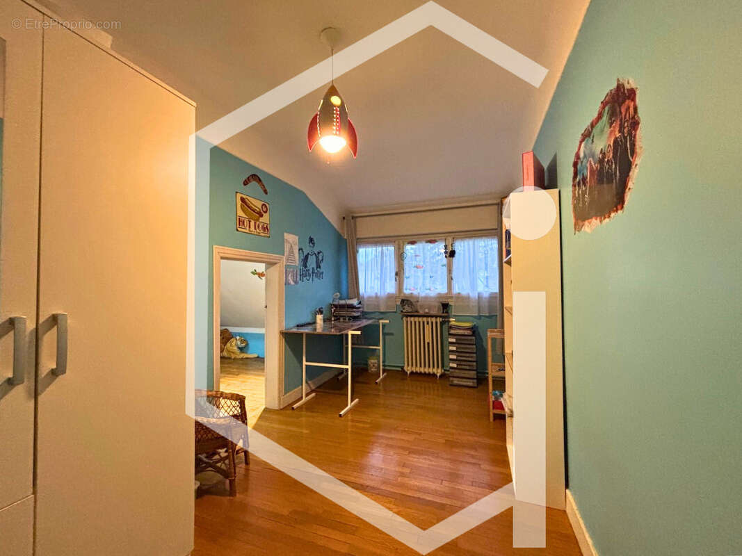 Maison à COSNE-COURS-SUR-LOIRE