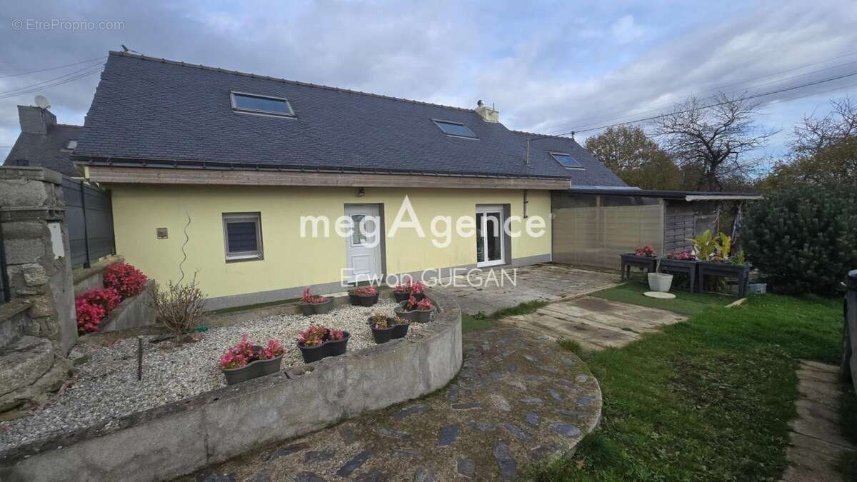 Maison à SAINT-CONNEC