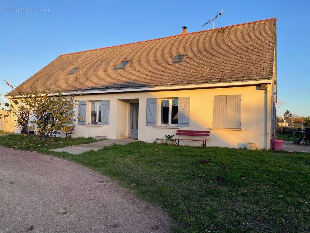 Maison à VARENNES-SUR-LOIRE