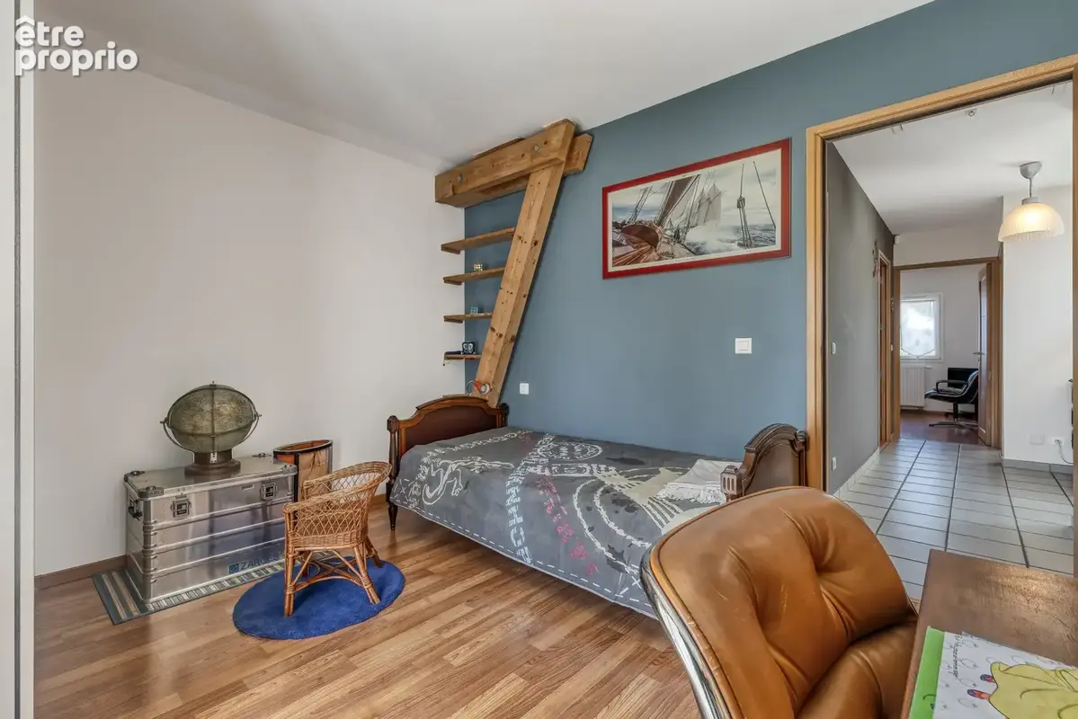 Annecy   Balmont - Élégante villa de 150 m2 avec vue dégagée, terrain de 1 025 m2 et sous-sol complet - photo 8