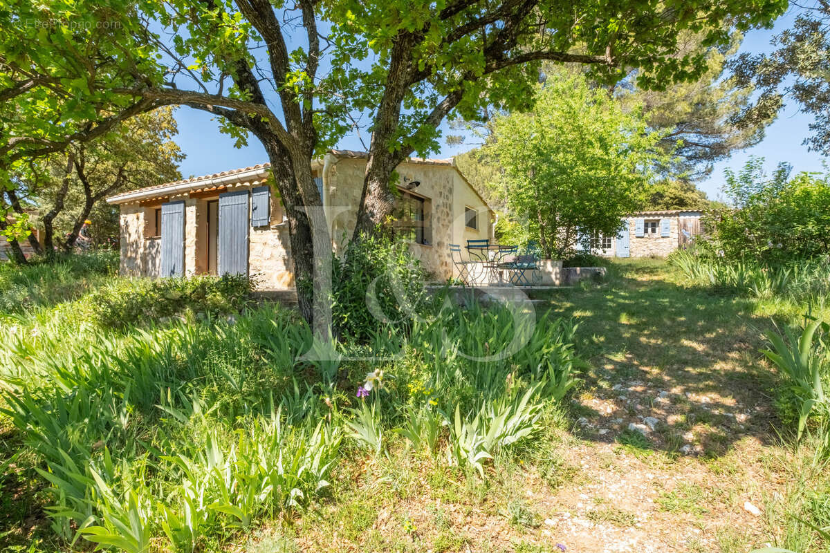 Maison à LE BARROUX