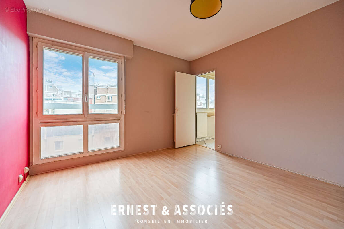 Appartement à PARIS-20E