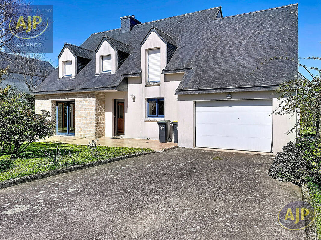 Maison à GRAND-CHAMP