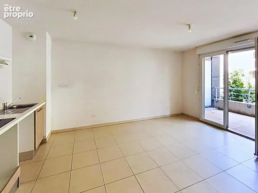 Appartement Avignon : T2 avec terrasse, parking et fort potentiel locatif - photo 2