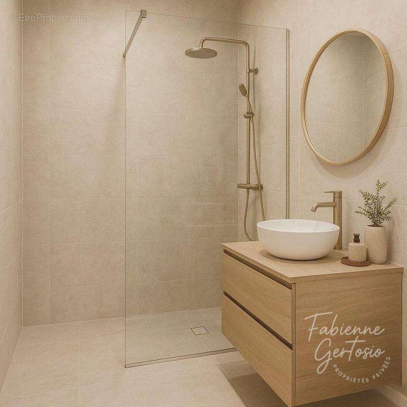 Appartement à HYERES