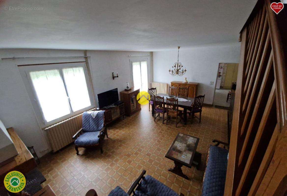 Maison à LA GUERCHE-SUR-L'AUBOIS