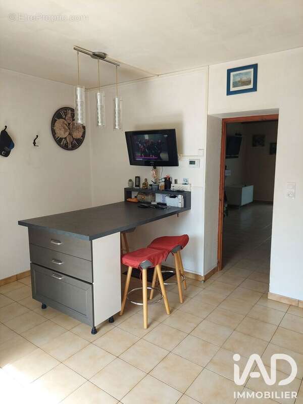 Photo 6