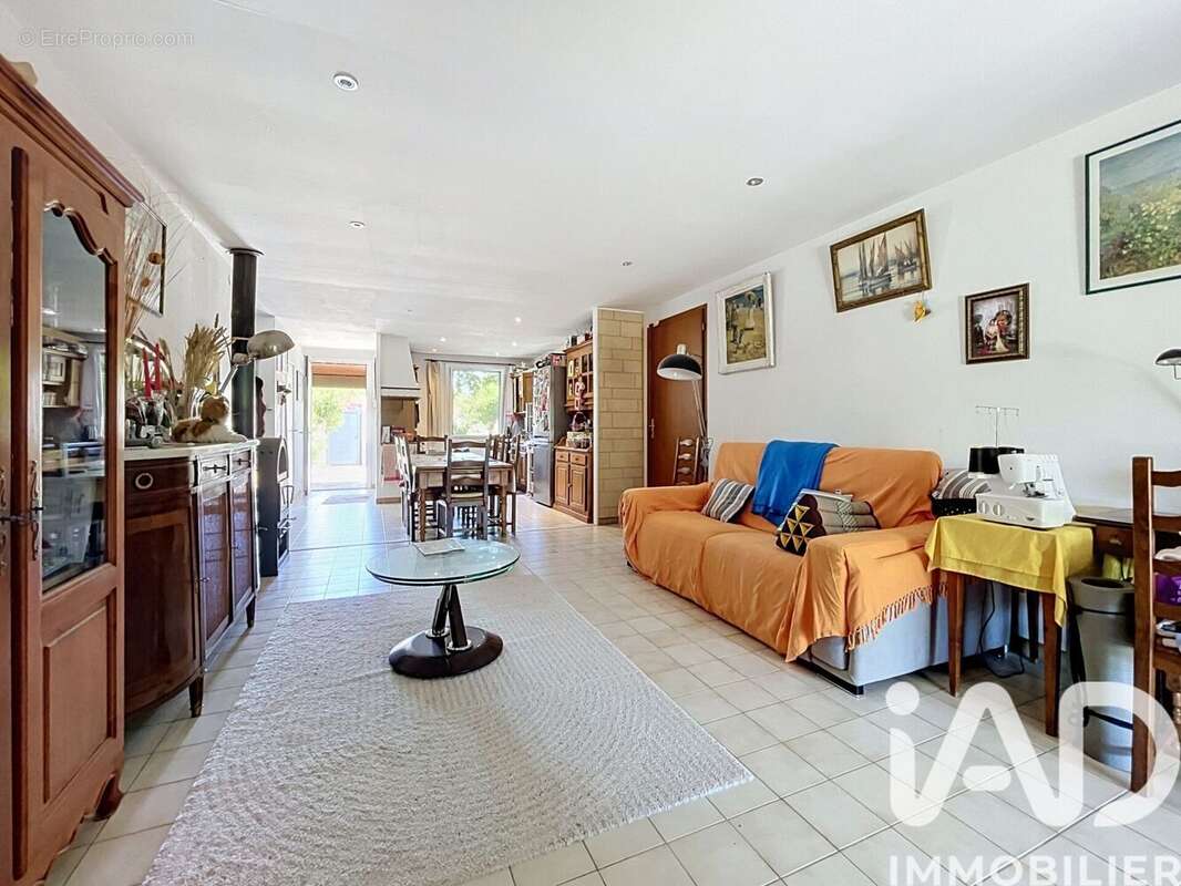 Maison 115 m² à Caves  - photo 3
