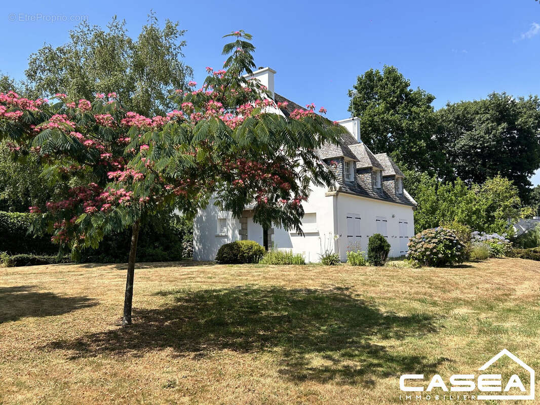 Maison à COMBRIT
